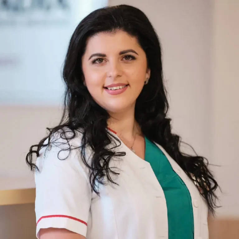 Cristina Buzgar